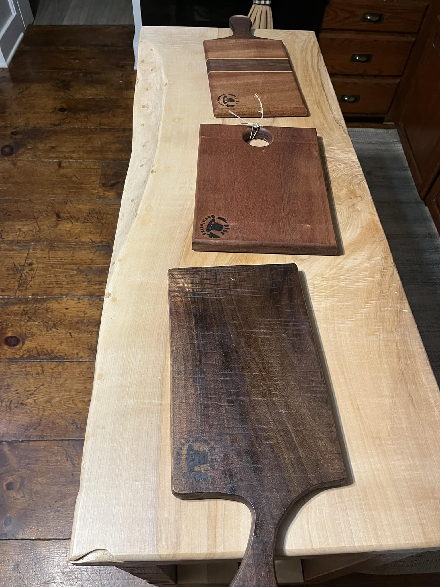 Live-Edge Boards — detail 3